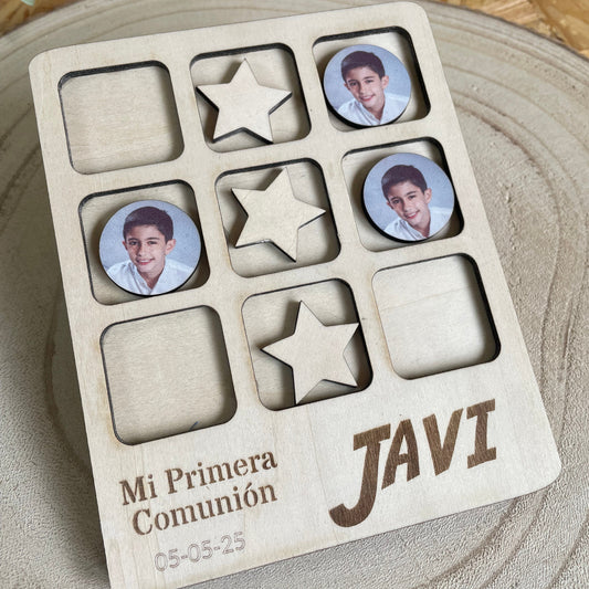Tres en Raya Personalizado de Madera · Con Foto y Nombre Grabado
