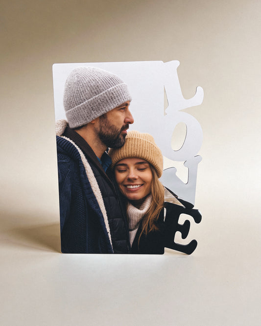 Marco de Fotos Decorativo de Madera con Texto "LOVE" - Regalo San Valentín